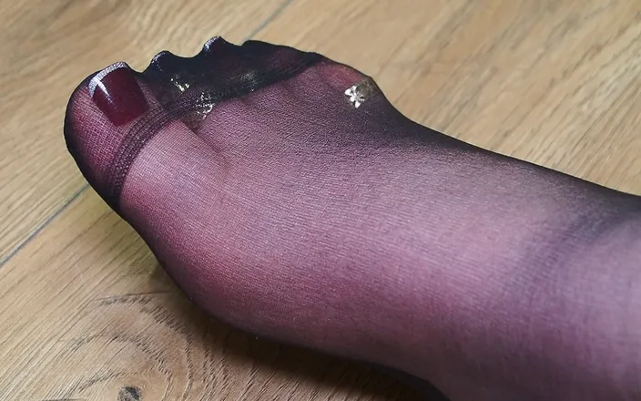 Anastasia Gree: My Foot Size 40: a Slave Under My Complete Power and...