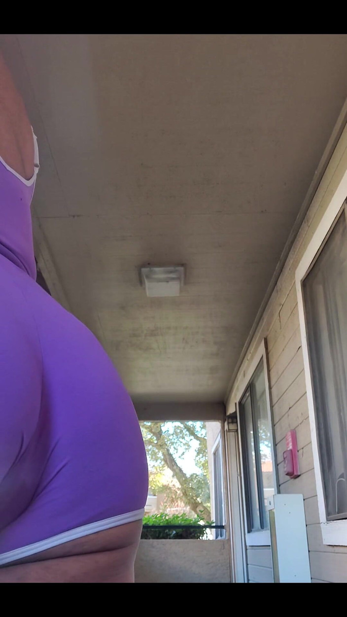 KNKY Bee: Ich musste nur wieder gestopft werden