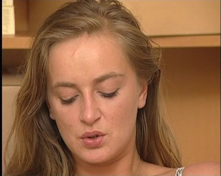 Schlaf mit dildo gefickt Porn Videos