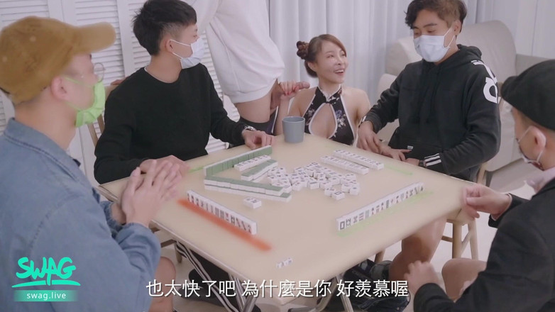 SWAG.live: Chiński upał noworoczny: Azjatycka dziwka uprawia seks z przyjaciółmi w...