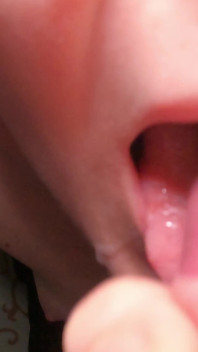 Boquete e gozada close-up!