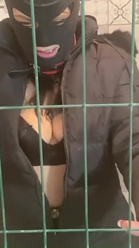 21 aventurile lui Milfycalla Ep 21 o curvă a fost prinsă