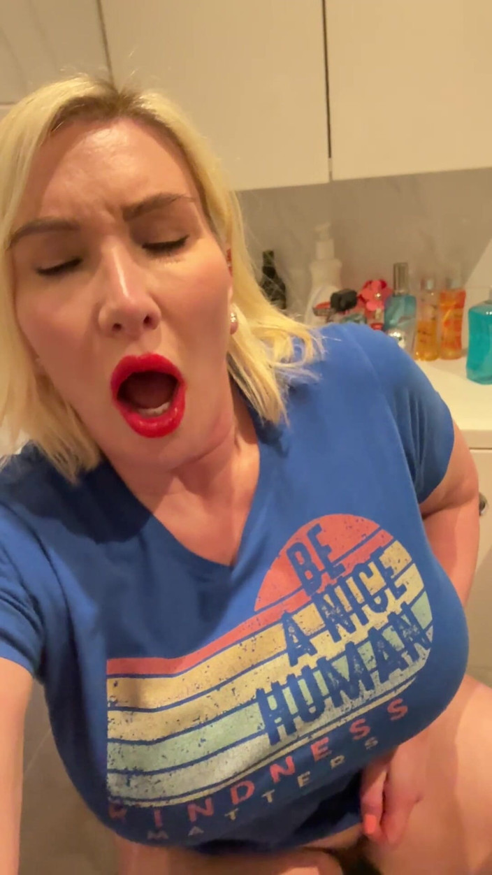 Sophie James: Zoufalý čůrání... Udělala jsem to včas?