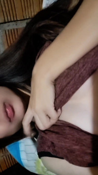 Sensual Clit Rubbing and Moaning Loudly