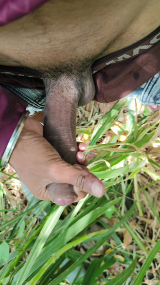 Surj9s: A Boy Masterbating in Front of Her Step Mom in...