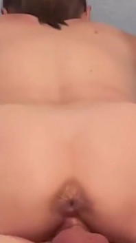 토요일 아침 재미!! 나는 그를 타고 그에게 사정하고 당신이 즐기기를 바라는 그에게 원망하는 것을 좋아합니다!! 나는 확실히했고 나는 그가 Bec을 했다는 것을 알고 있다.