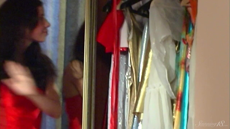 Stunning18: Sexy Closet