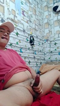 Si Dia sudah kacak, dan batangnya terasa menakjubkan juga.