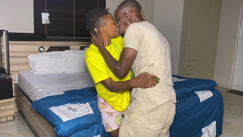 Funfor10k straight videos only: Reuniting with My Girlfriend After 1 Year Apart