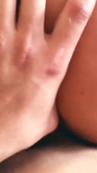 Nemá ráda prst v zadku