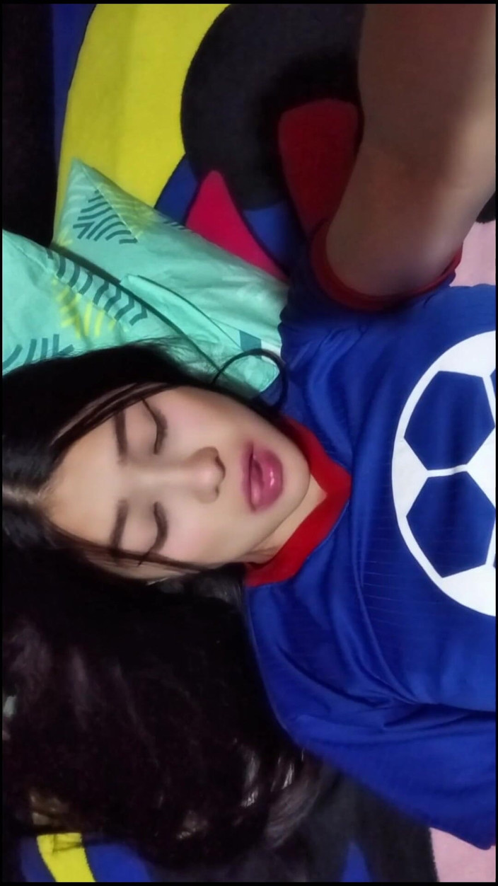 Yuli and tony: 依頼人は夫のチンポに乗ってほしい