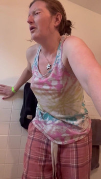 Pissing My Pants in My Friend’s Bathroom Whilst on My Sexcation in Usa Fucking Ssbhms
