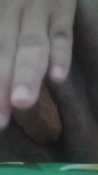 Seksi Filipinli orta yaşlı seksi kadın gece yarısı atıştırıyor
