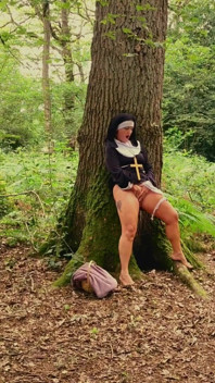 Tiga kenikmatan untuk suster kylie