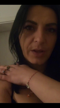 Mami wird jedem gehorsamen sklaven vergnügen machen
