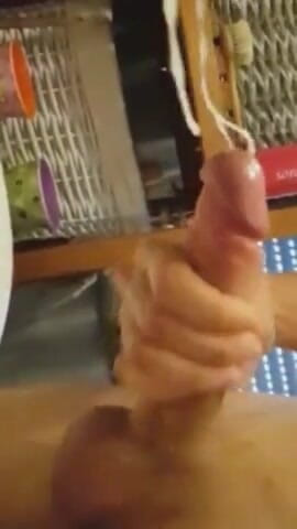 Horny gay: Великий член з величезним камшотом хоче трахатися