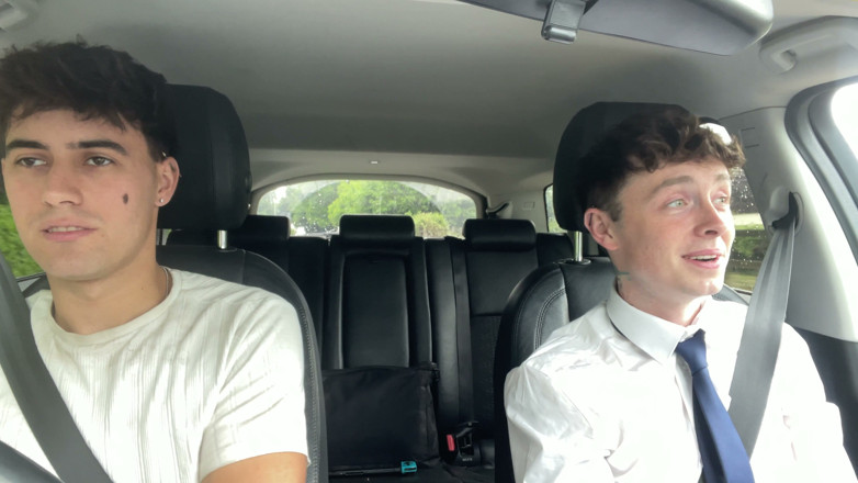 Kyle and Kam: 대학 후 나를 따먹는 형제