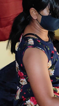 Rabuda redonda e peitos suculentos asiáticos milf