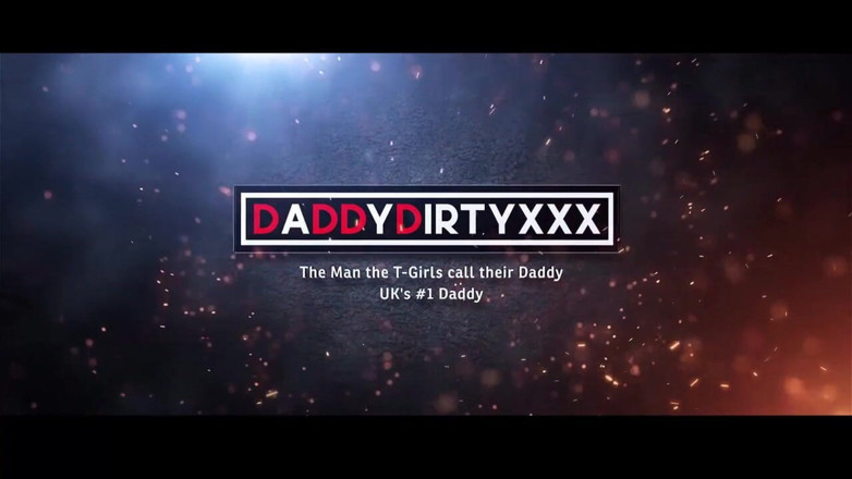 Danny Northwood: Trans TS Michelle Adams डैडी हंक को चोदती है