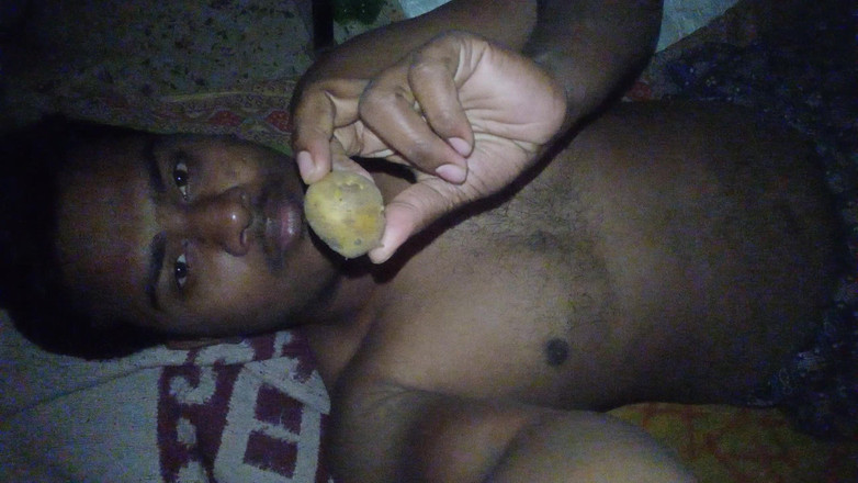 Sweet Indian cock: 인도 소년 마누라 보지 마사지 오일 1부