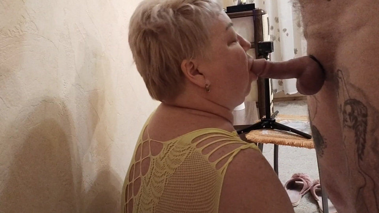 Zona901: Cumming de labios tiernos mamada sin manos