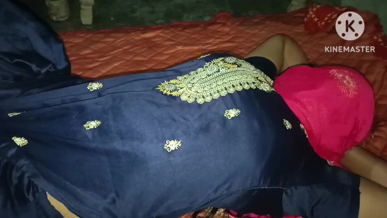 Savita5343: Hintli eski ateşli evli kadın Hintli ateşli çiftlerde domalarak sikişiyor viral...