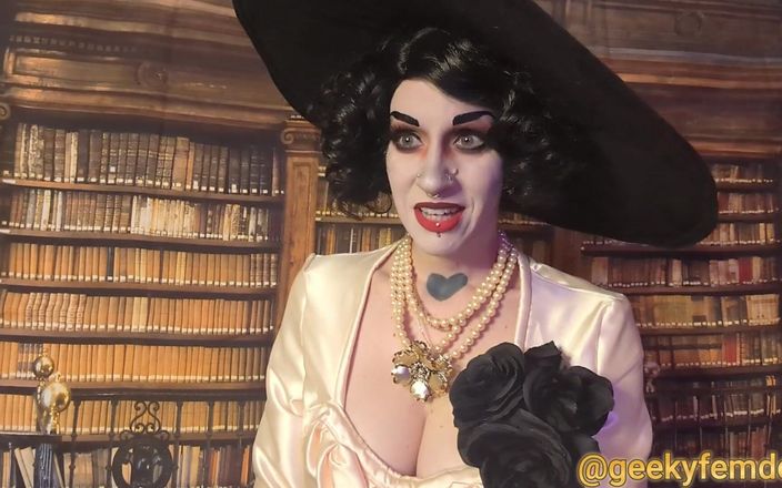 Geeky Femdom: Lady dimitrescu ha uno spuntino