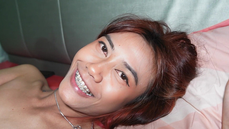 Arda Fennec: Nerdy Skinny Girl Threesome