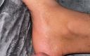 Kiloe: Grosse bite noire, éjaculation à pied