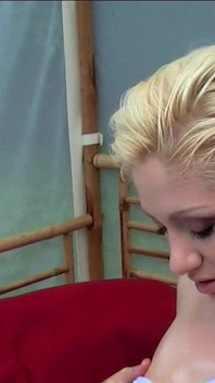 Blondynka Przy Basenie Dokucza Z Zabawką I Footjob Ecstasy