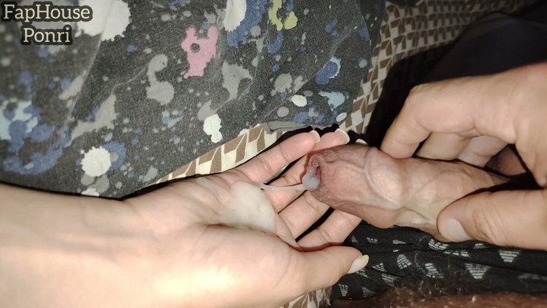 Milasha Ponri: Secretly Used His Stepsister's Hand and Cum on Her Palm