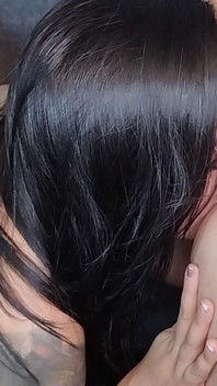 Un trio lesbico dopo aver giocato con la bottiglia con la mia amica linda clauss