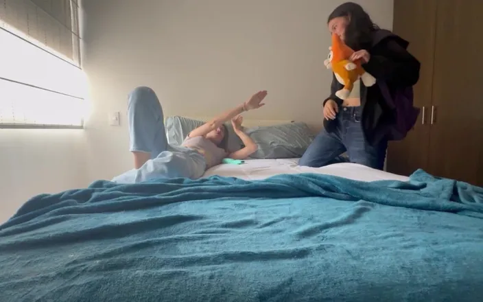 scarlettandc: Two Girls Having Fun at a Best Friends Get-together