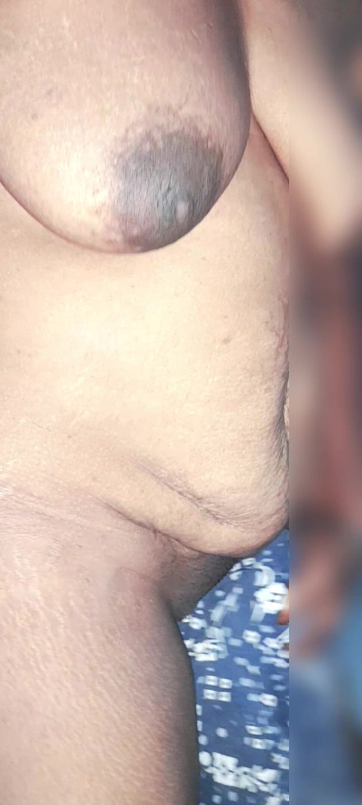 Desisouthcpl: Pasangan tamil India Selatan bercium dalam mulut dalam video buatan...