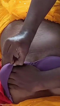 Elektricien neukt huisvrouw sexy Saree- deel 1