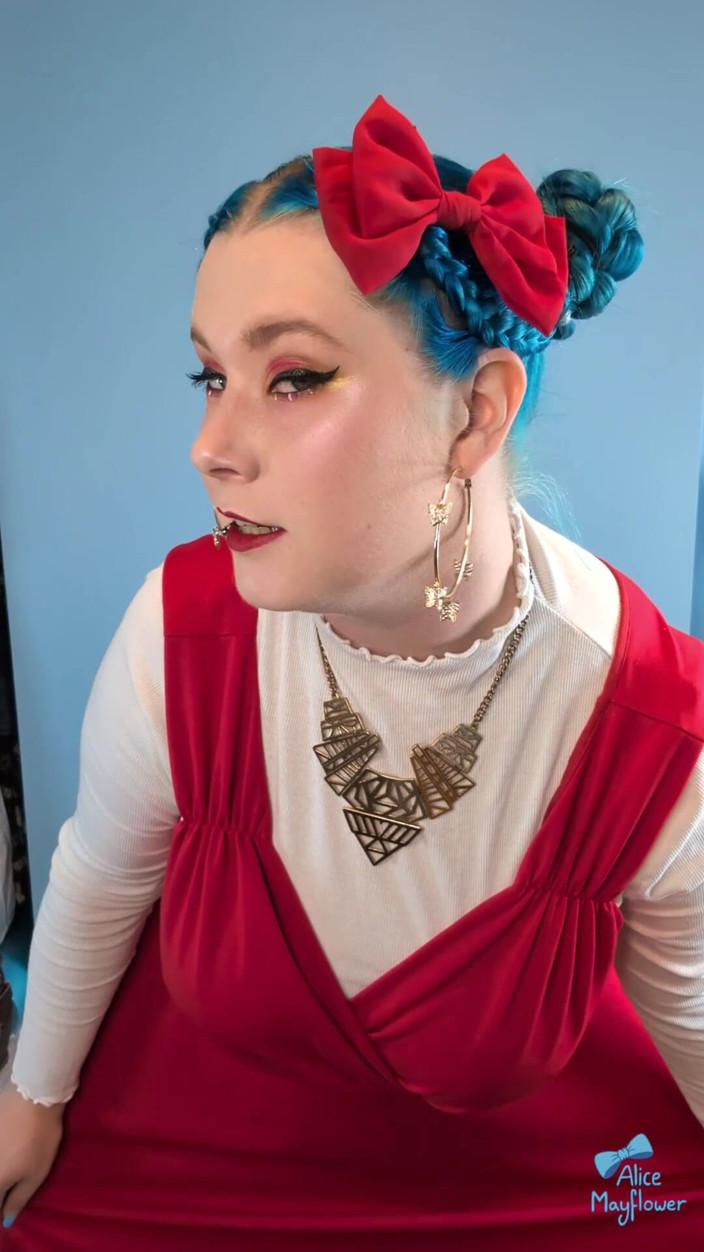 Alice_Mayflower_Scottish: Tiktoks Från 2025 - Solo Girl