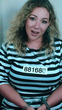 Mon ex-copine en prison se fait baiser