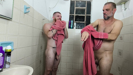 carmonaoficial: पिताजी के साथ स्नान करना