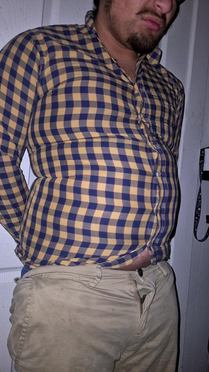 NakyJoss: Je fais sauter mon bouton sur mon ventre