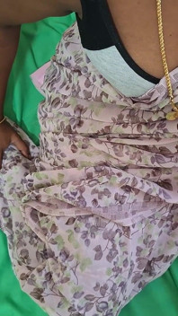 फूड डिलीवरी बॉय भारतीय देसी तमिल आंटी को चोदता है
