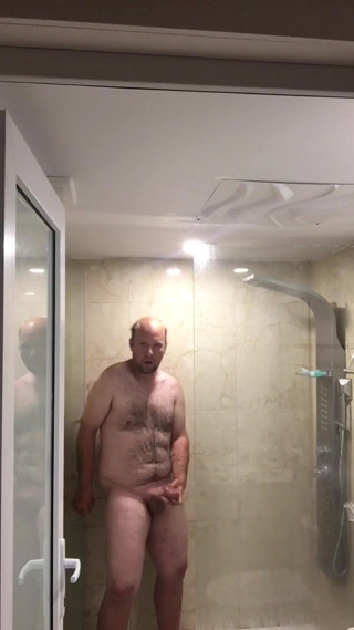 Bigwhitecock: Keseronokan di Bilik Mandi