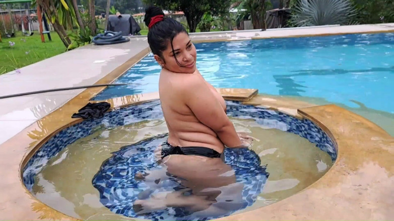 Jocelyn: It Turns Me on to See My Stepmother Naked in...