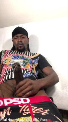 Big black cock BBCee: Намазанная маслом, поглаживая мой большой черный член