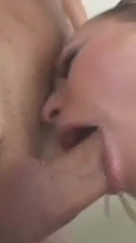 자지에 개그하기 전에 인터뷰를 하는 거유 금발