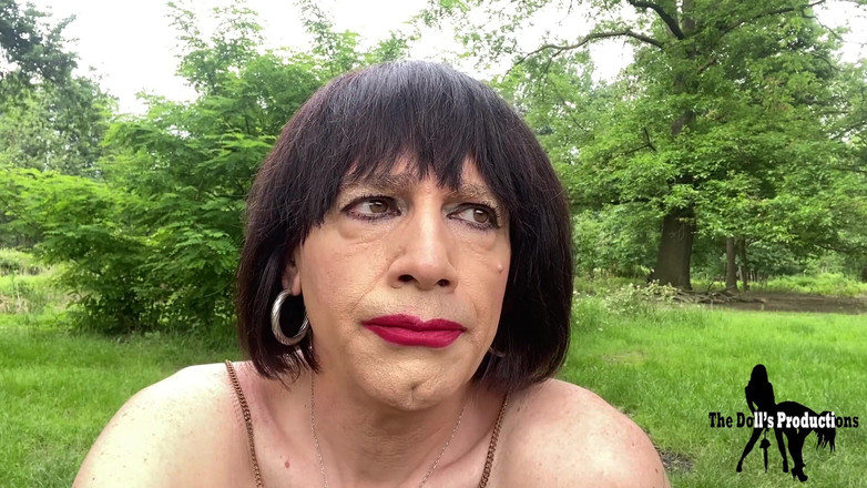 Emily Rossi: Ziua de croazieră - Crossdresser în aer liber - Spermă