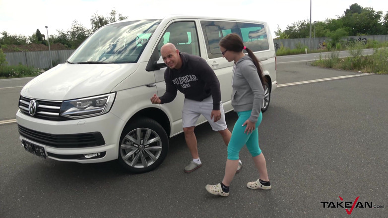 Take Van: Wendy dientot take-van saat pulang ke rumah