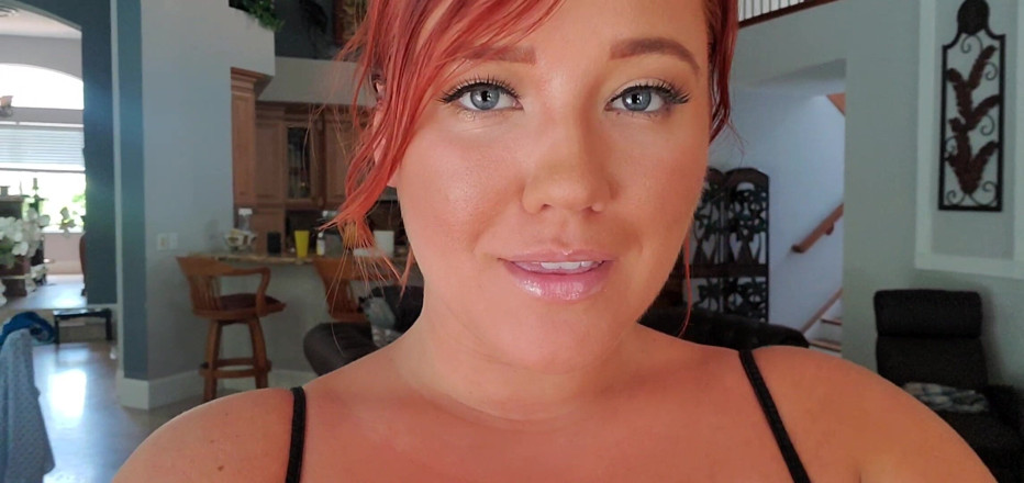 Annabelle Rogers: Big boob play! 