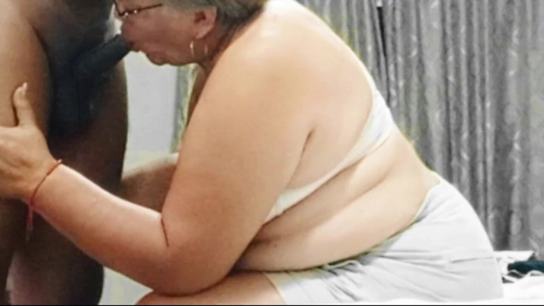 Milfta boohot: Anal Sex with a 70-year-old Veteran MILF