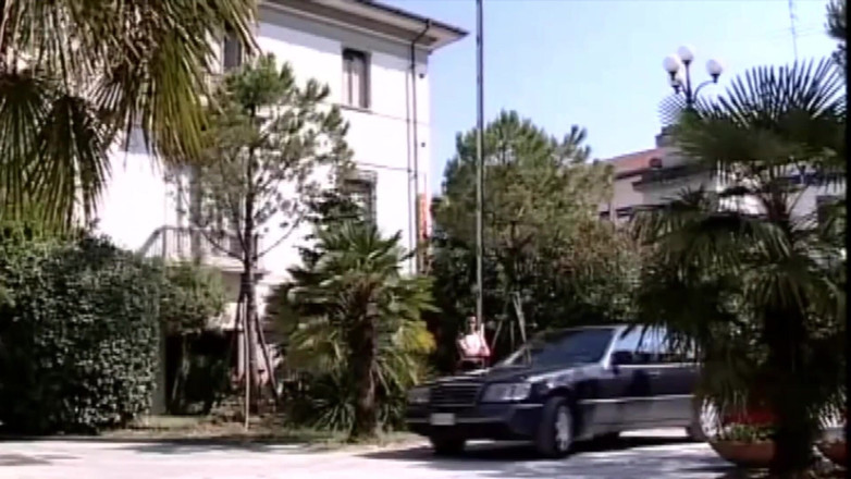 Inhonorof porn: Manajer hotel ngentot sama pelanggan muda yang cantik