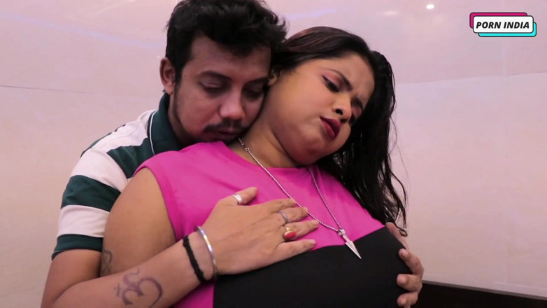 Porn India Studio: Tetas grandes de chica caliente en sexo romántico hardcore con...